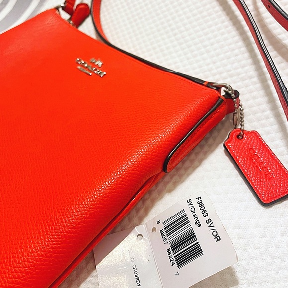 SOLD 💫⭐️HOST PICK ⭐️💫COACH Crossgrain Messenger Crossbody - Picture 6 of 16